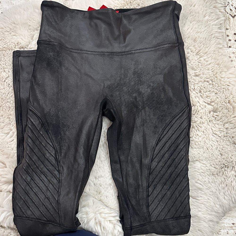 Spanx Faux Leather Moto Leggings XS - Picture 3 of 7